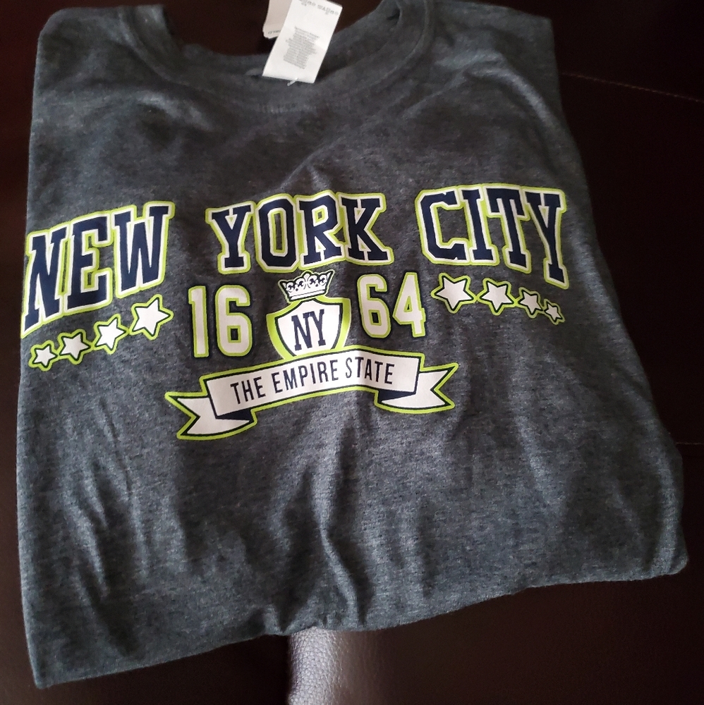 🚨50%off 📦 🥳 New York tshirt Nwt - Picture 1 of 2